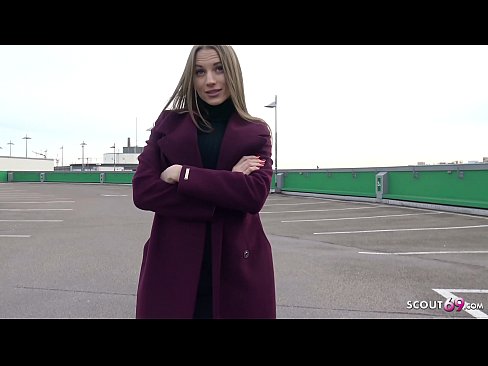 ❤️ 德国侦察员是一个梦想触摸斯蒂尔，停车场告诉和性感的钱 ❤️❌ Porno﹏﹏